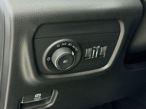 New 2025 Jeep Grand Cherokee Summit w/ Obsidian Package image 10