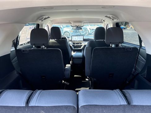 Used 2026 Ford Explorer Active RWD image 13