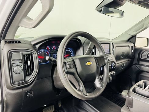 Used 2024 Chevrolet Silverado 1500 W/T w/ Trailering Package RWD image 8
