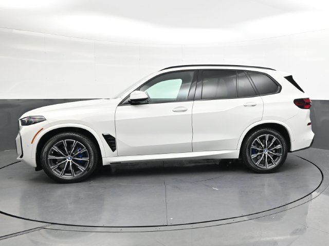 Used 2024 BMW X5 xDrive40i w/ M Sport Package AWD/4WD image 9