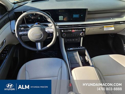 New 2025 Hyundai Tucson Limited image 7