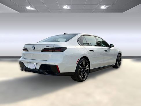 New 2026 BMW i7 eDrive50 w/ M Sport Package RWD image 9