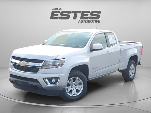 Used 2017 Chevrolet Colorado LT w/ LT Convenience Package RWD image 1
