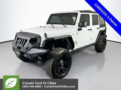 Used 2016 Jeep Wrangler Unlimited Sport w/ Max Tow Package AWD/4WD image 5