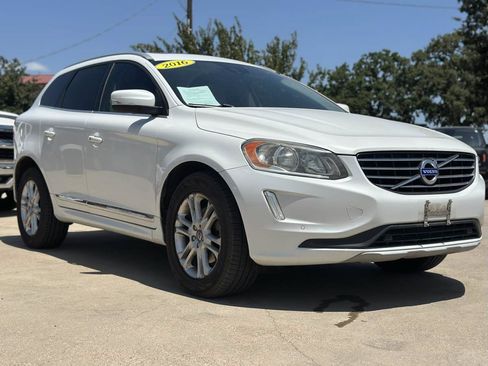 Used 2016 Volvo XC60 T5 Premier w/ Proximity Package FWD image 4