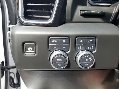 Used 2024 GMC Sierra 2500 Denali w/ Denali Reserve Package image 30