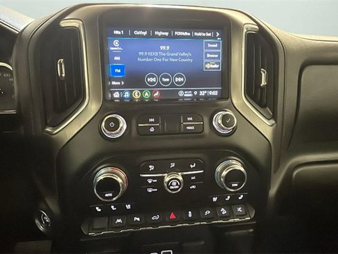 Used 2021 GMC Sierra 1500 Denali w/ Denali Carbonpro Edition image 13