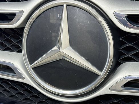 Used 2021 Mercedes-Benz GLE 350 4MATIC image 32