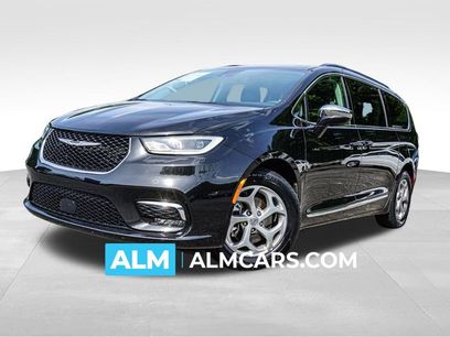 Used 2023 Chrysler Pacifica Limited