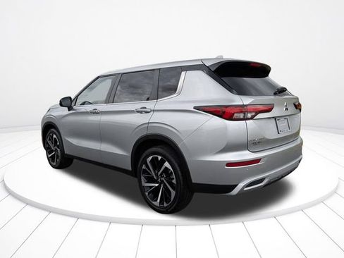 Used 2024 Mitsubishi Outlander SE FWD image 5