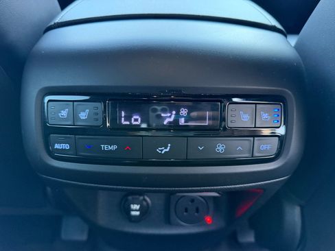 Used 2024 Hyundai Palisade Calligraphy FWD image 32