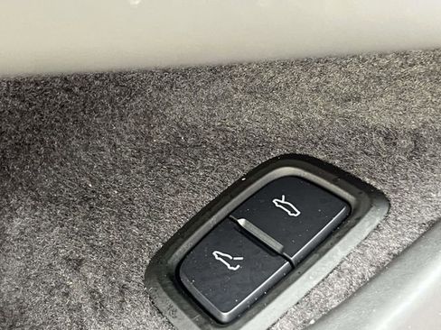 Used 2020 Chevrolet Corvette Stingray w/ 3LT Preferred Equipment Group image 10