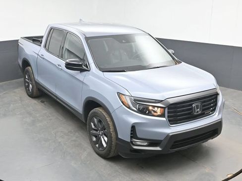Used 2023 Honda Ridgeline Sport image 13