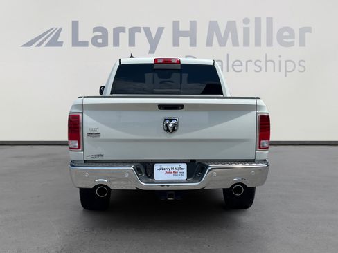 Used 2018 RAM 1500 Laramie w/ Convenience Group AWD/4WD image 4