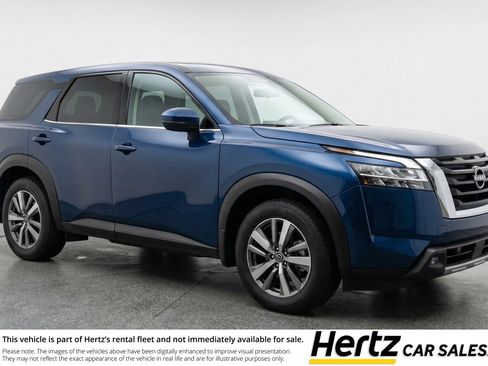 Used 2025 Nissan Pathfinder SV image 1