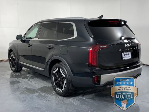 Certified 2023 Kia Telluride S w/ S Sunroof Package image 4