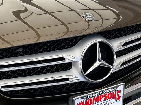 Used 2018 Mercedes-Benz GLC 300 4MATIC image 31