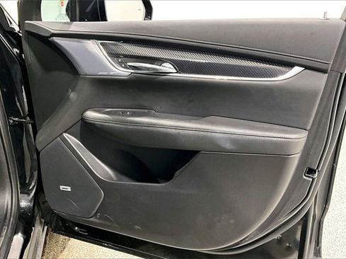 Used 2023 Cadillac XT6 Sport image 29