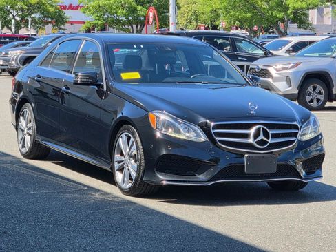 Used 2016 Mercedes-Benz E 350 4MATIC Sedan image 3