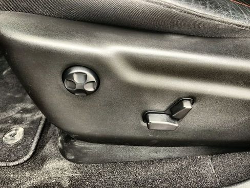 Used 2023 Dodge Durango GT image 12