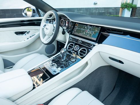 Used 2024 Bentley Continental GT V8 image 52