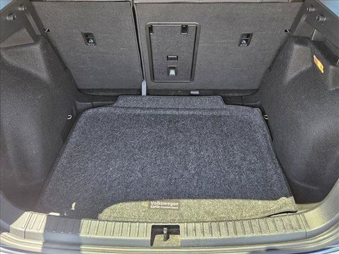 Certified 2022 Volkswagen Taos SE FWD image 6