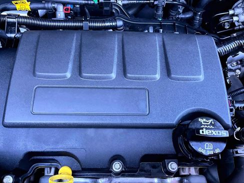 Used 2021 Buick Encore Preferred w/ Safety Package image 32