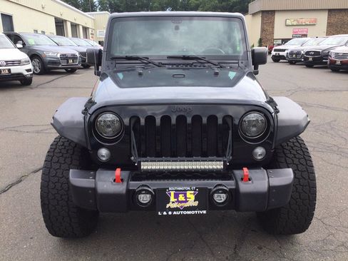 Used 2016 Jeep Wrangler Sport AWD/4WD image 3