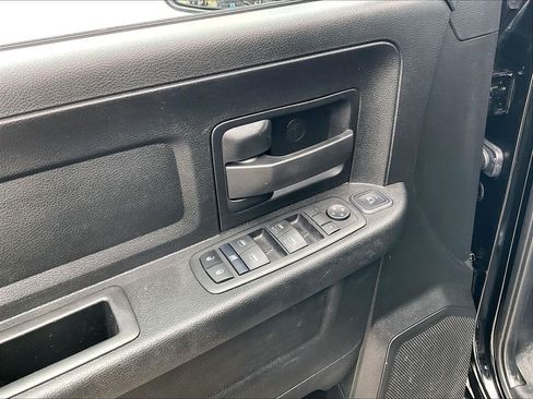 Used 2024 RAM 2500 Tradesman w/ Convenience Group AWD/4WD image 37