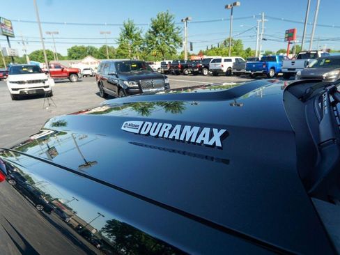 Used 2018 GMC Sierra 3500 Denali w/ Duramax Plus Package AWD/4WD image 8