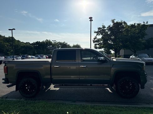 Used 2017 GMC Sierra 1500 Denali w/ Denali Ultimate Package AWD/4WD image 4