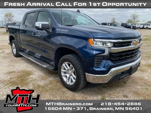 Used 2022 Chevrolet Silverado 1500 LT w/ Max Trailering Package AWD/4WD image 4