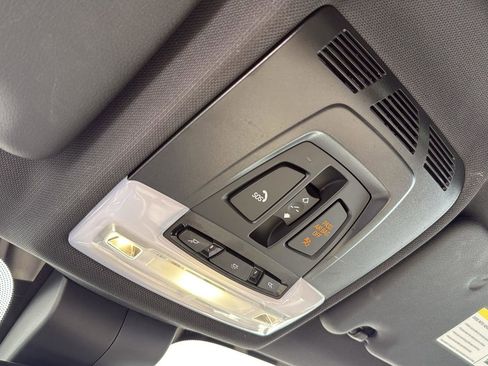 Used 2022 BMW X1 xDrive28i w/ Premium Package image 23