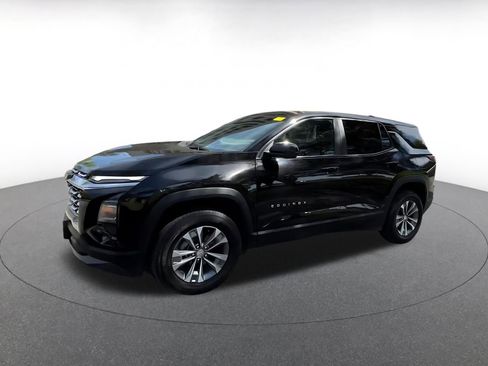 Used 2025 Chevrolet Equinox LT image 7