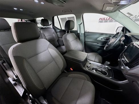 Used 2020 Chevrolet Traverse LT image 27