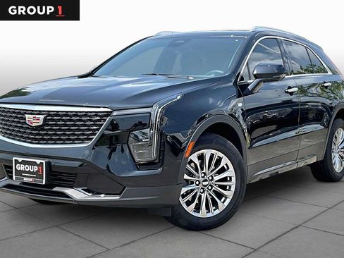 Used 2025 Cadillac XT4 Premium Luxury FWD image 1