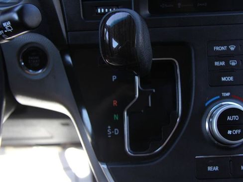 Used 2016 Toyota Sienna XLE w/ XLE Navigation Package FWD image 36