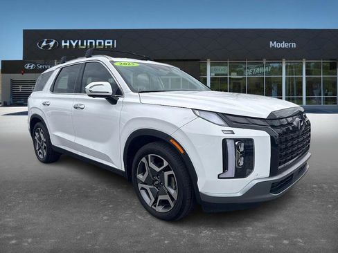 Certified 2025 Hyundai Palisade SEL image 3