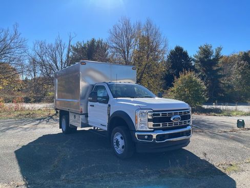 New 2024 Ford F550 4x4 Regular Cab Super Duty image 7