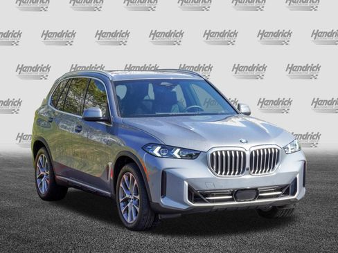 Certified 2024 BMW X5 xDrive40i w/ Premium Package AWD/4WD image 2