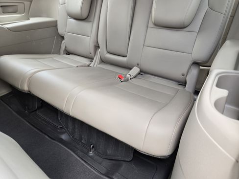 Used 2016 Honda Odyssey Touring Elite image 34
