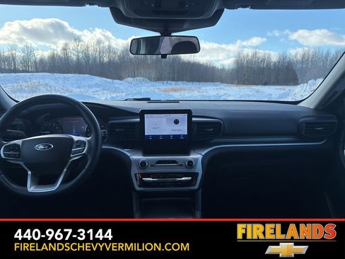 Used 2022 Ford Explorer XLT image 55