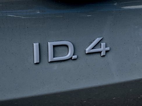 Certified 2025 Volkswagen ID.4 Pro S RWD image 29