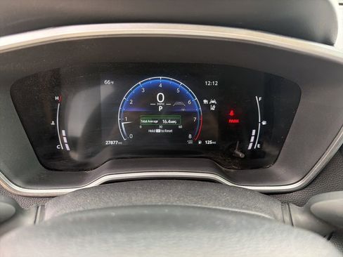 Used 2025 Toyota Corolla Cross XLE image 14