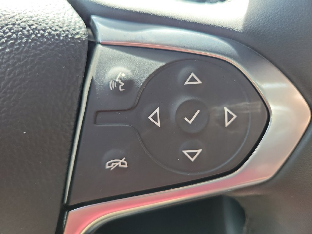 Used 2023 Chevrolet Traverse LT FWD image 33