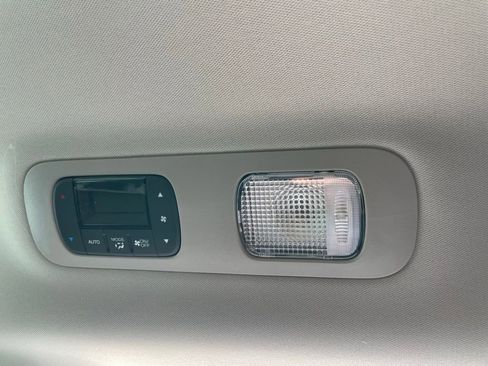 New 2026 Honda Odyssey Touring image 39
