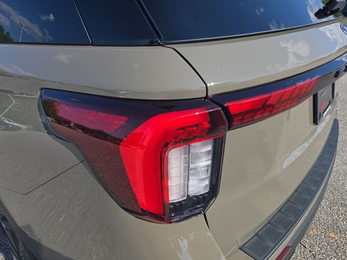 Used 2026 Ford Explorer ST w/ Sun And Sound Package AWD/4WD image 31