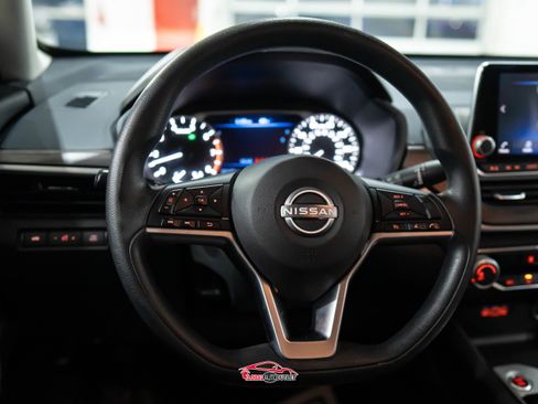 Used 2024 Nissan Altima 2.5 SV image 23