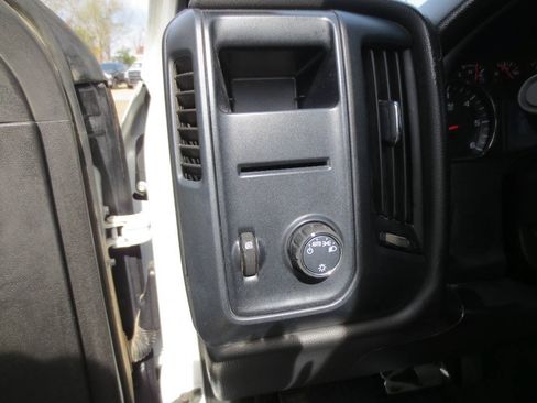 Used 2019 Chevrolet Silverado 1500 W/T w/ WT Convenience Package AWD/4WD image 11