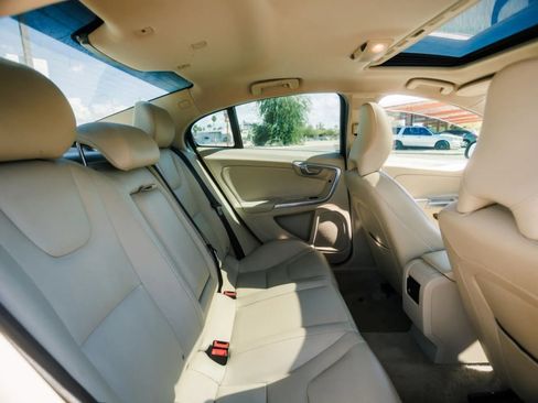 Used 2016 Volvo S60 T5 Premier w/ Convenience Package image 21